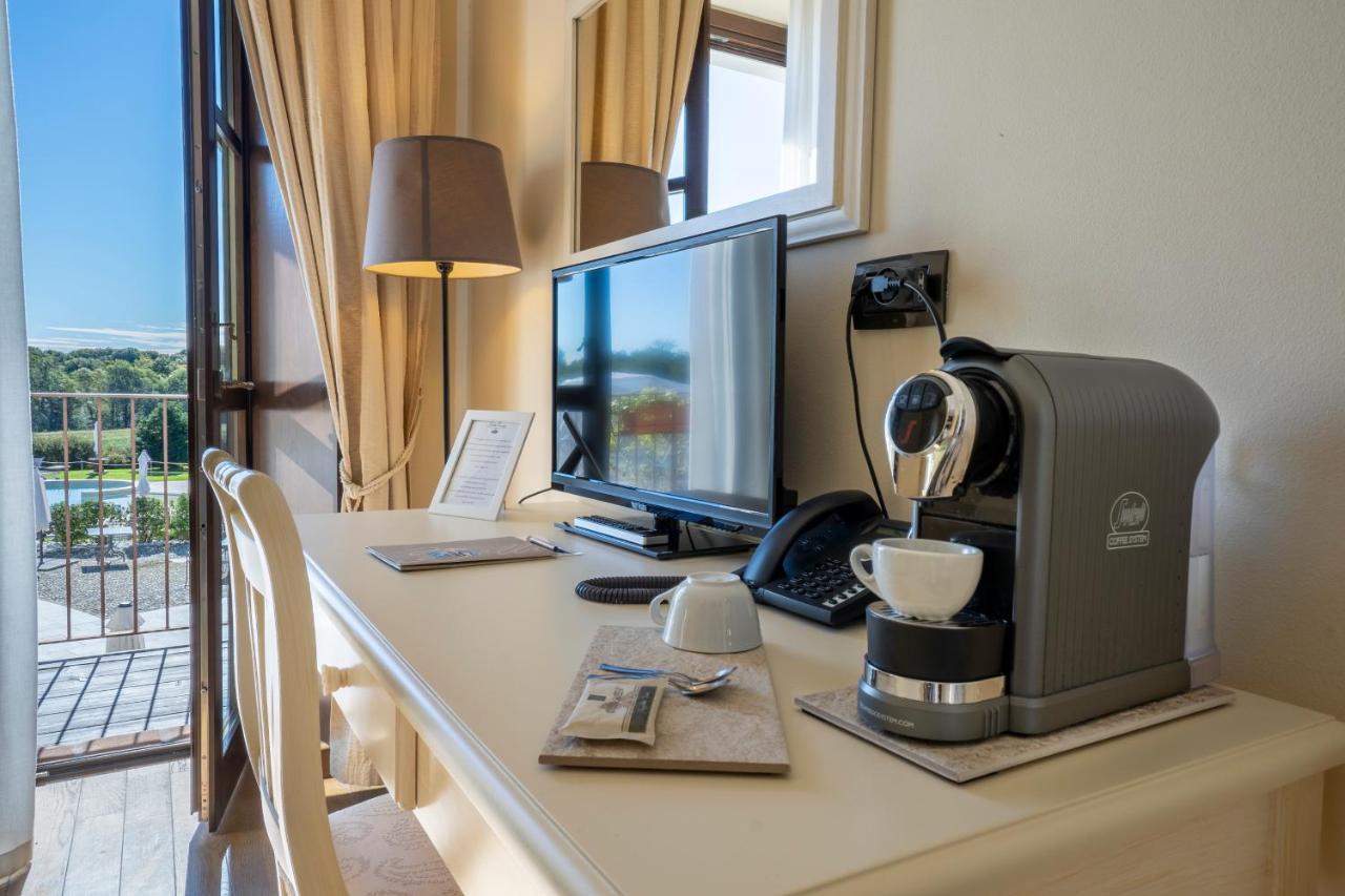 Hotel Relais Bella Rosina Pool & 4*