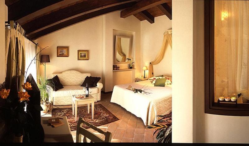 Relais Bella Rosina Pool & La Cassa