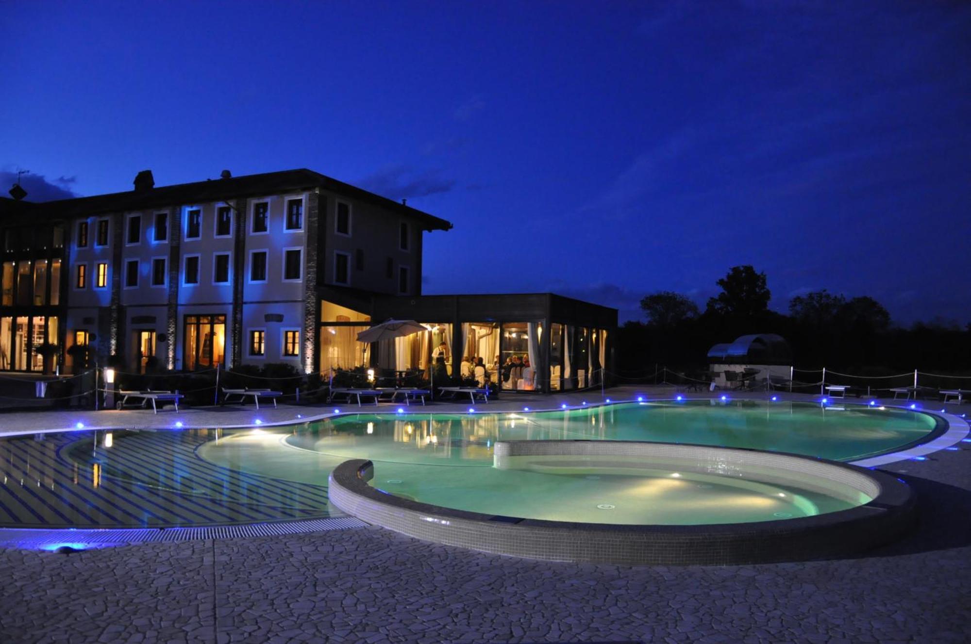 Relais Bella Rosina Pool & Hotel